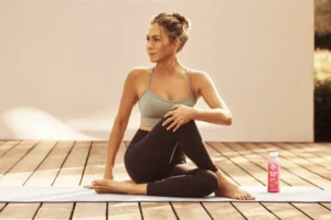 Green Calm Vibes Jennifer-Aniston-Crop-Top-Leggings-Vital-Proteins-MEGA-2-300x200 Jennifer Aniston Leggings and Workout Gear: Affordable Dupes for Her Sculpted Body Routine  