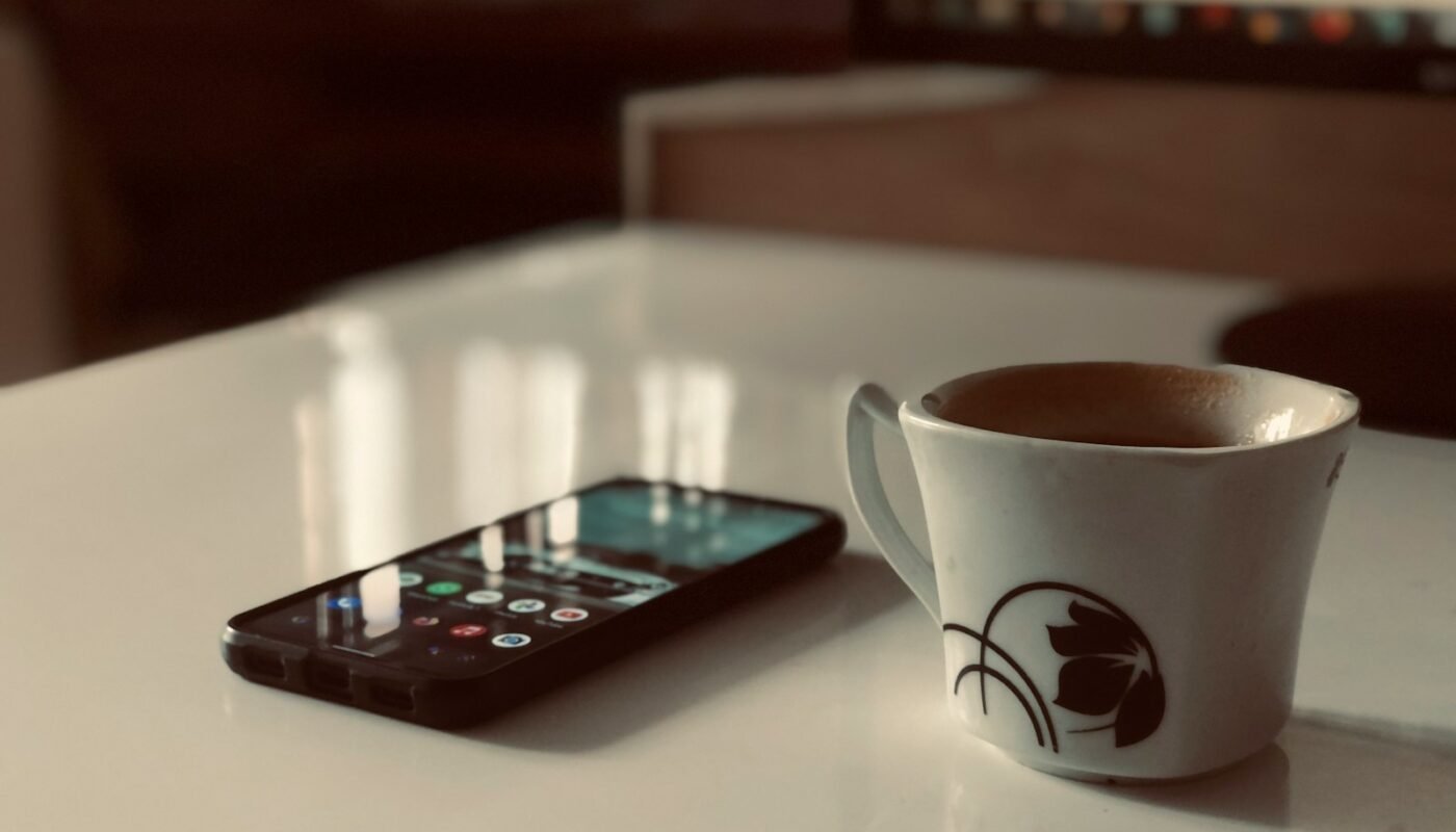 Green Calm Vibes lgru0qp08bw-1400x800 Phone-Free Mornings: A 7-Day Plan to Reduce Anxiety  